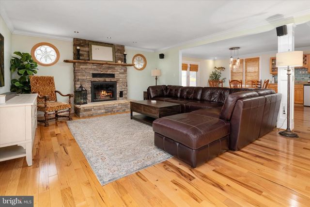 1862 CEDAR RD, Pasadena, MD 21122