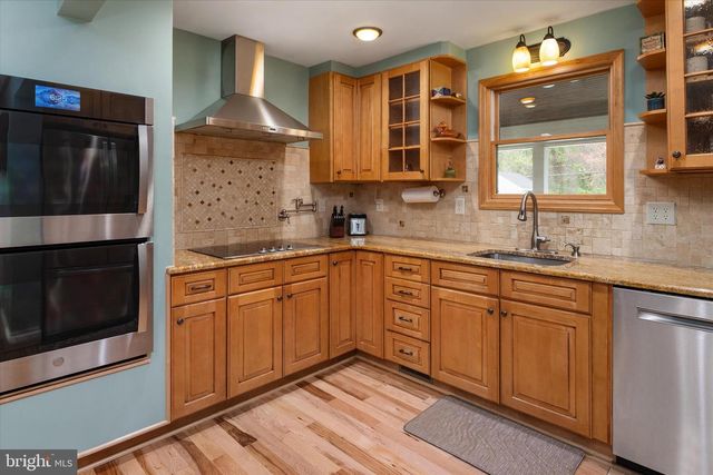 1862 CEDAR RD, Pasadena, MD 21122