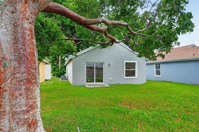 744 SW 9th Street, Florida City, FL 33034