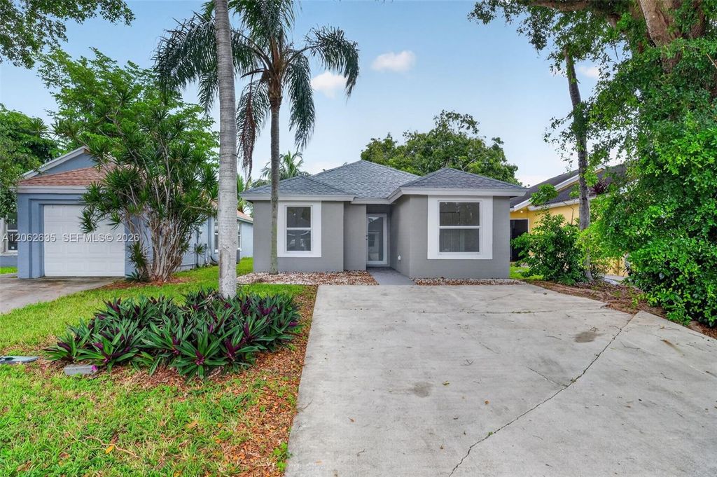 744 SW 9th Street, Florida City, FL 33034