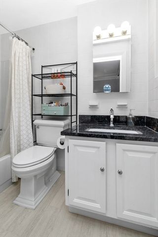 466 Commonwealth Ave 205, Boston, MA 02215