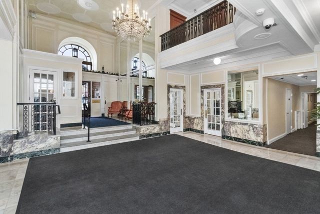 466 Commonwealth Ave 205, Boston, MA 02215