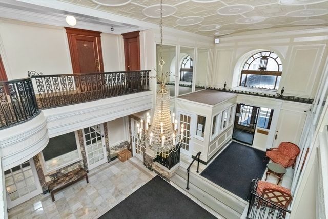 466 Commonwealth Ave 205, Boston, MA 02215