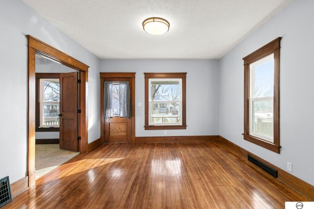 710 Sumner Street, Lincoln, NE 68502