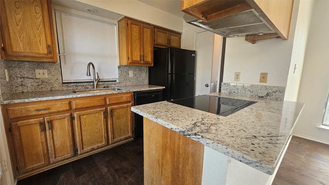 2200 Bolivar Street, Denton, TX 76201