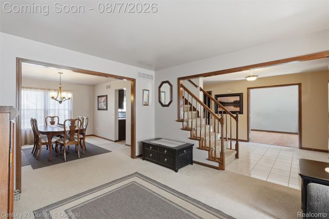 19176 Fairlane Court, Livonia, MI 48152