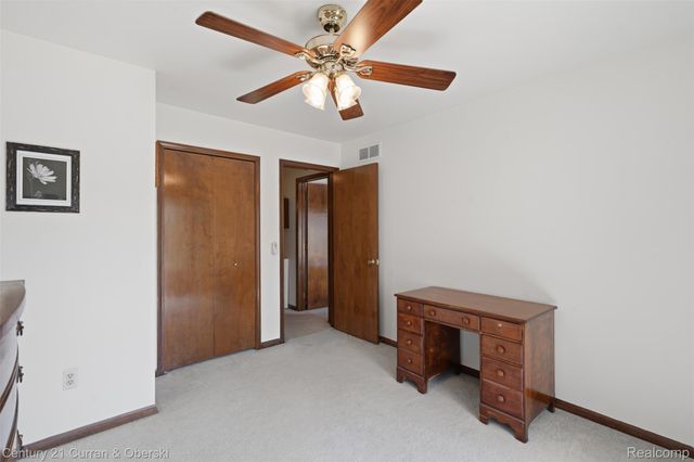 19176 Fairlane Court, Livonia, MI 48152