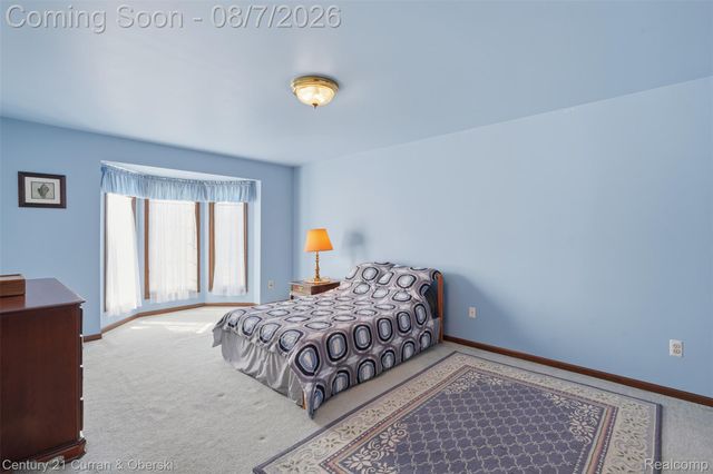 19176 Fairlane Court, Livonia, MI 48152