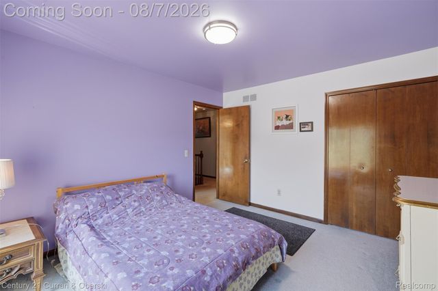 19176 Fairlane Court, Livonia, MI 48152