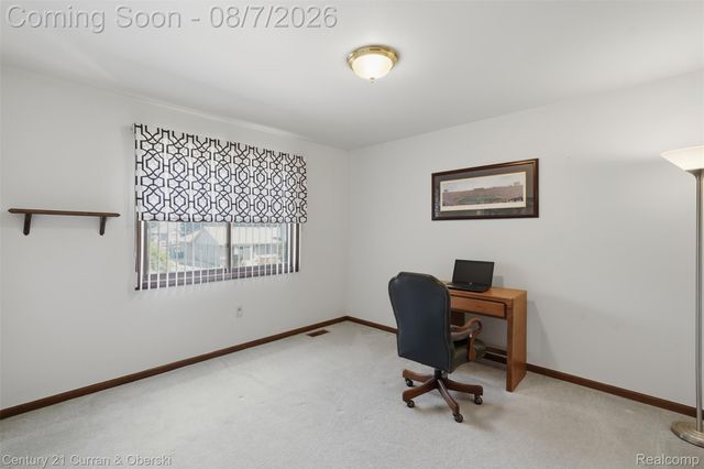 19176 Fairlane Court, Livonia, MI 48152