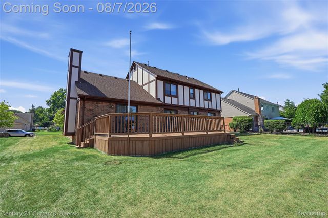 19176 Fairlane Court, Livonia, MI 48152
