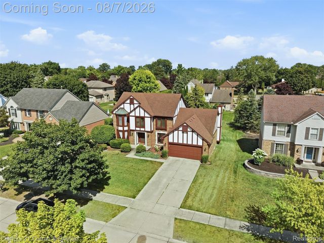 19176 Fairlane Court, Livonia, MI 48152