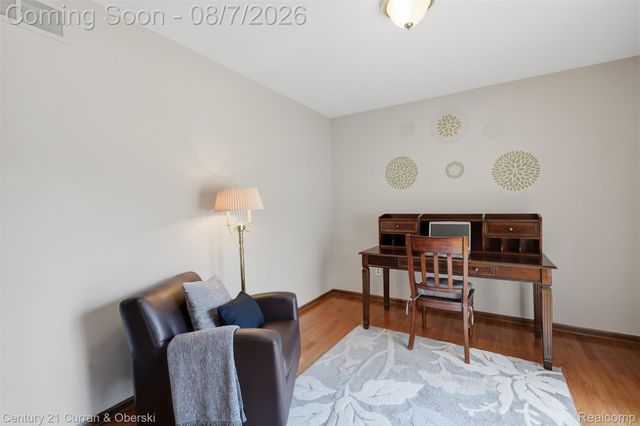 19176 Fairlane Court, Livonia, MI 48152