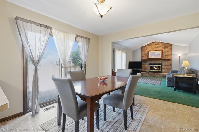 19176 Fairlane Court, Livonia, MI 48152