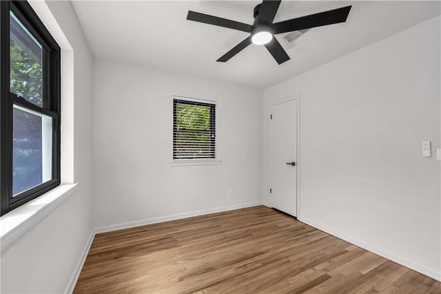 1414 S West Avenue, Fayetteville, AR 72701
