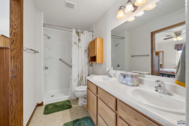 10010 BELLINGHAM DR, Summerset, SD 57718