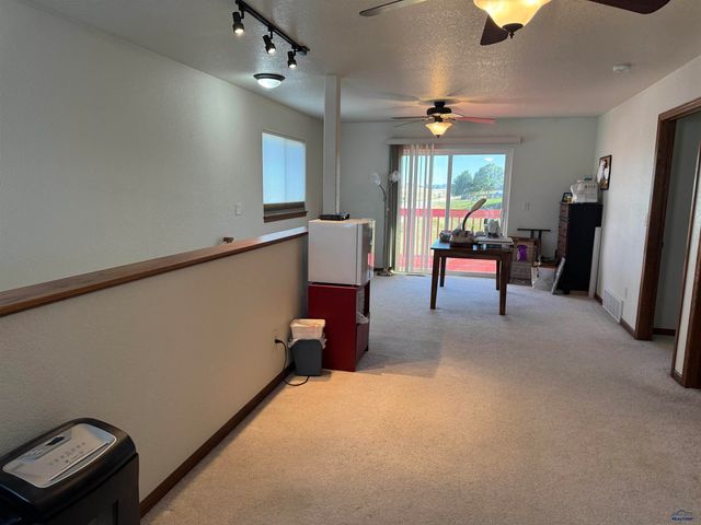 10010 BELLINGHAM DR, Summerset, SD 57718