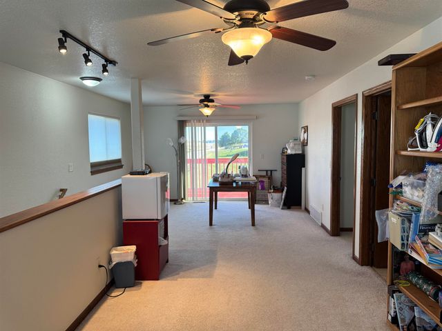 10010 BELLINGHAM DR, Summerset, SD 57718