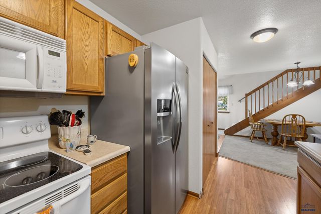 10010 BELLINGHAM DR, Summerset, SD 57718