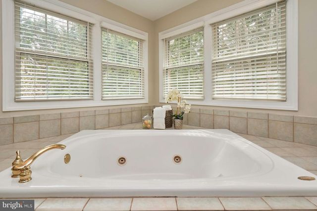 2771 CODY RD, Vienna, VA 22181