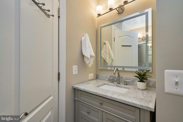 2771 CODY RD, Vienna, VA 22181