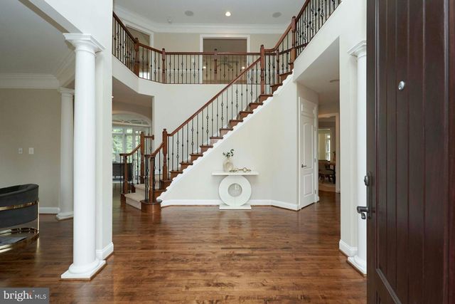 2771 CODY RD, Vienna, VA 22181