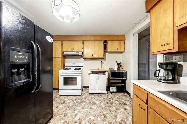 86 Kingston Place, Buffalo, NY 14210