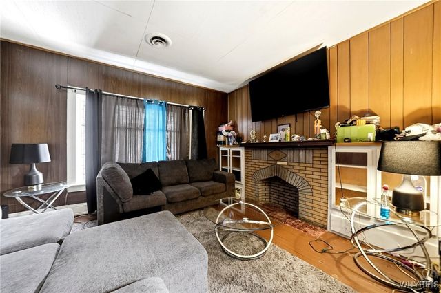 86 Kingston Place, Buffalo, NY 14210