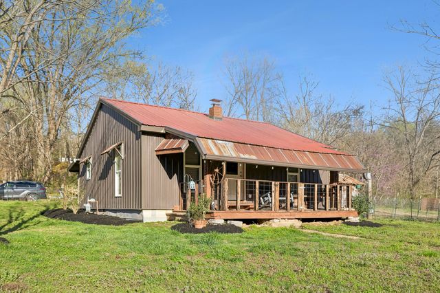 852 Highway 100, W, Centerville, TN 37033