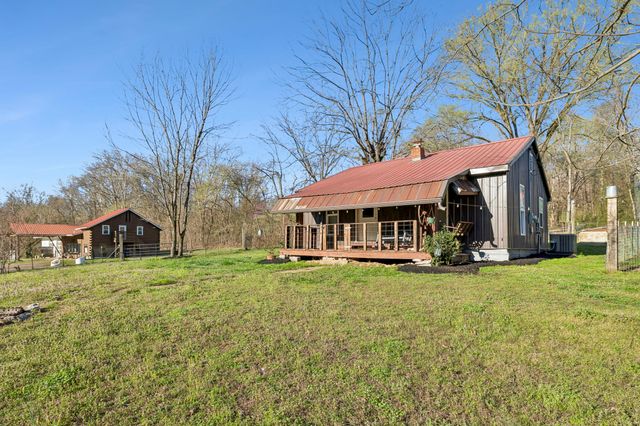 852 Highway 100, W, Centerville, TN 37033