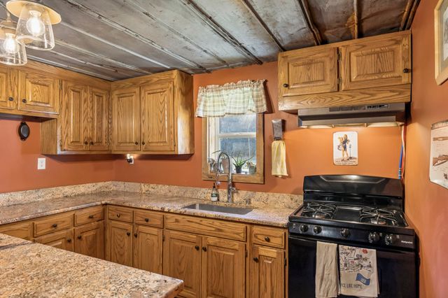 852 Highway 100, W, Centerville, TN 37033