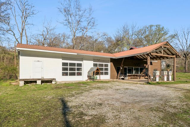852 Highway 100, W, Centerville, TN 37033