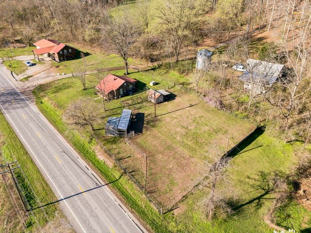 852 Highway 100, W, Centerville, TN 37033