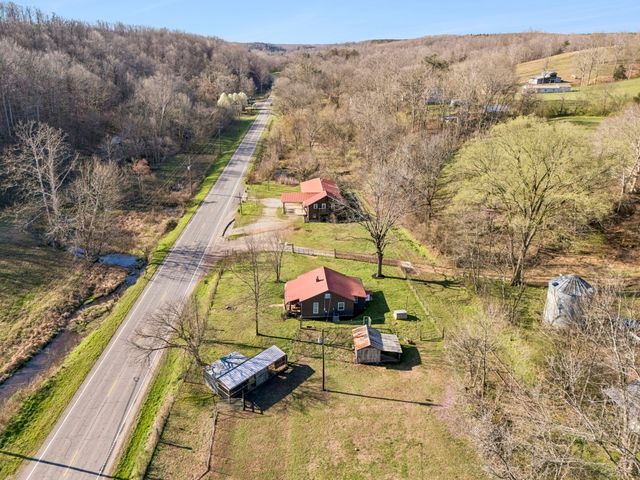 852 Highway 100, W, Centerville, TN 37033