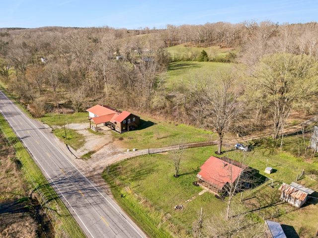 852 Highway 100, W, Centerville, TN 37033