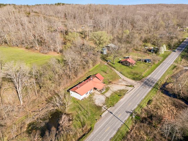 852 Highway 100, W, Centerville, TN 37033