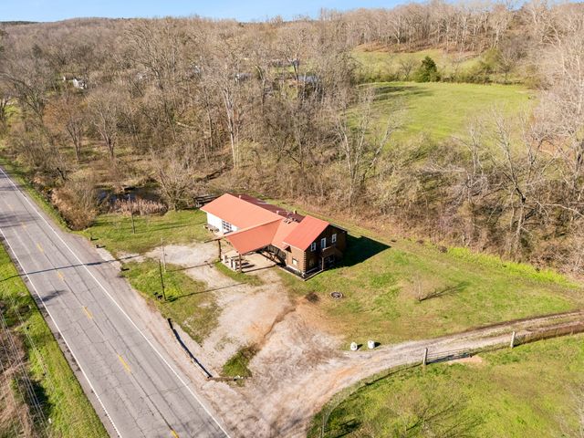 852 Highway 100, W, Centerville, TN 37033