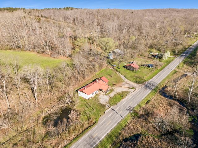 852 Highway 100, W, Centerville, TN 37033