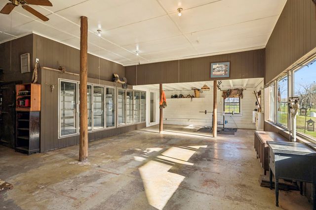 852 Highway 100, W, Centerville, TN 37033