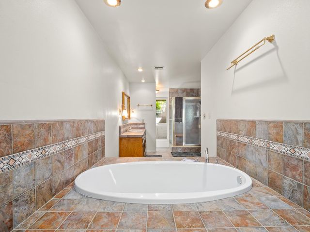 7258 N Pacific, Fresno, CA 93711