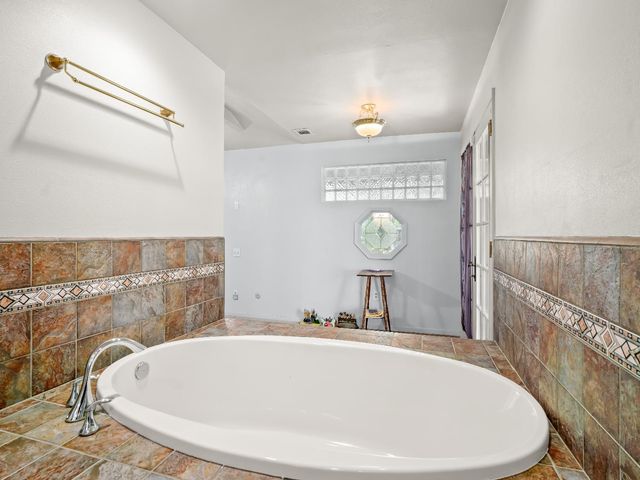 7258 N Pacific, Fresno, CA 93711