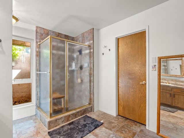 7258 N Pacific, Fresno, CA 93711