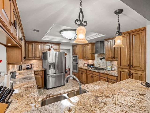 7258 N Pacific, Fresno, CA 93711