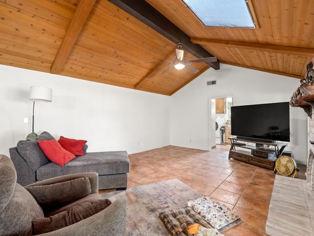 7258 N Pacific, Fresno, CA 93711