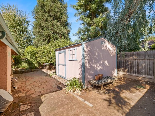 7258 N Pacific, Fresno, CA 93711