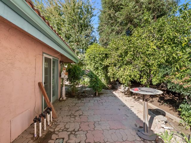 7258 N Pacific, Fresno, CA 93711