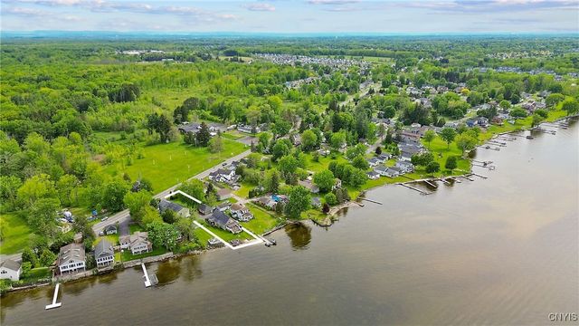 6591 Lakeshore Road, Cicero, NY 13039