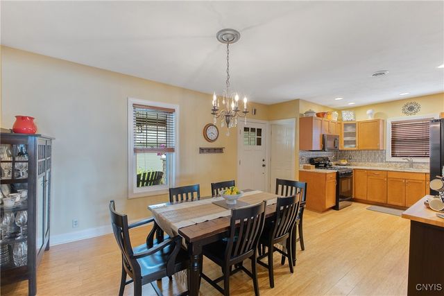 6591 Lakeshore Road, Cicero, NY 13039