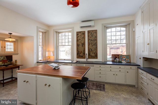 1021 MARIETTA AVE, Lancaster, PA 17603