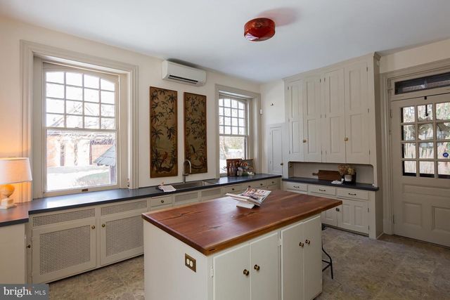 1021 MARIETTA AVE, Lancaster, PA 17603